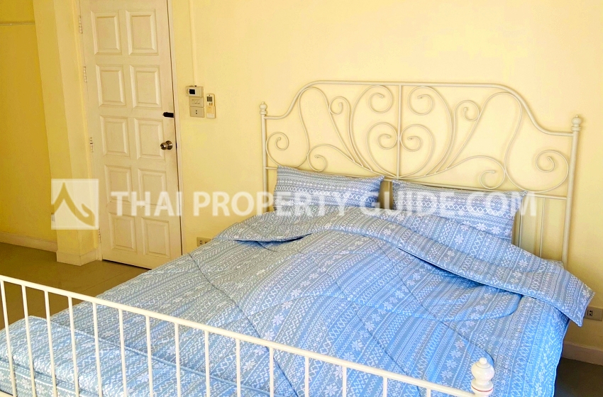 Townhouse in Sukhumvit 